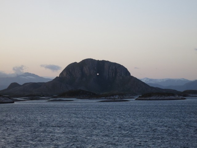 Hurtigruten_2015-06-20_00-05